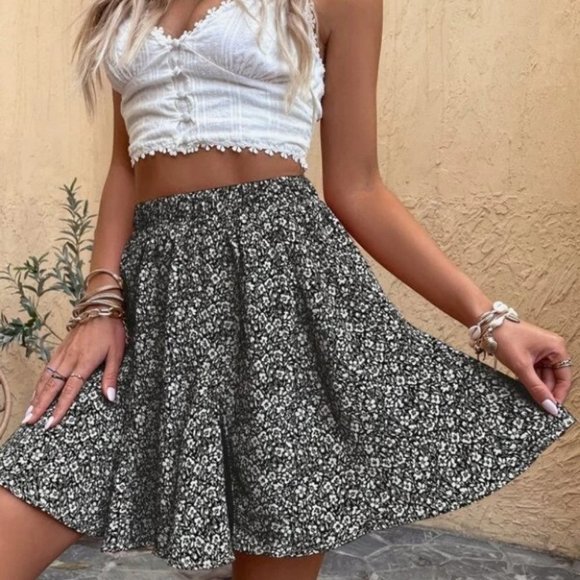 . Dresses & Skirts - All Over floral ditsy Print Mini Flared Skirt black